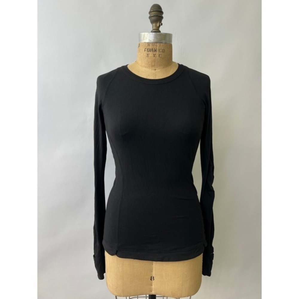 Lululemon Run Swiftly Tech Long Sleeve Shirt Black Size 6 Zipper Pocket Pocket